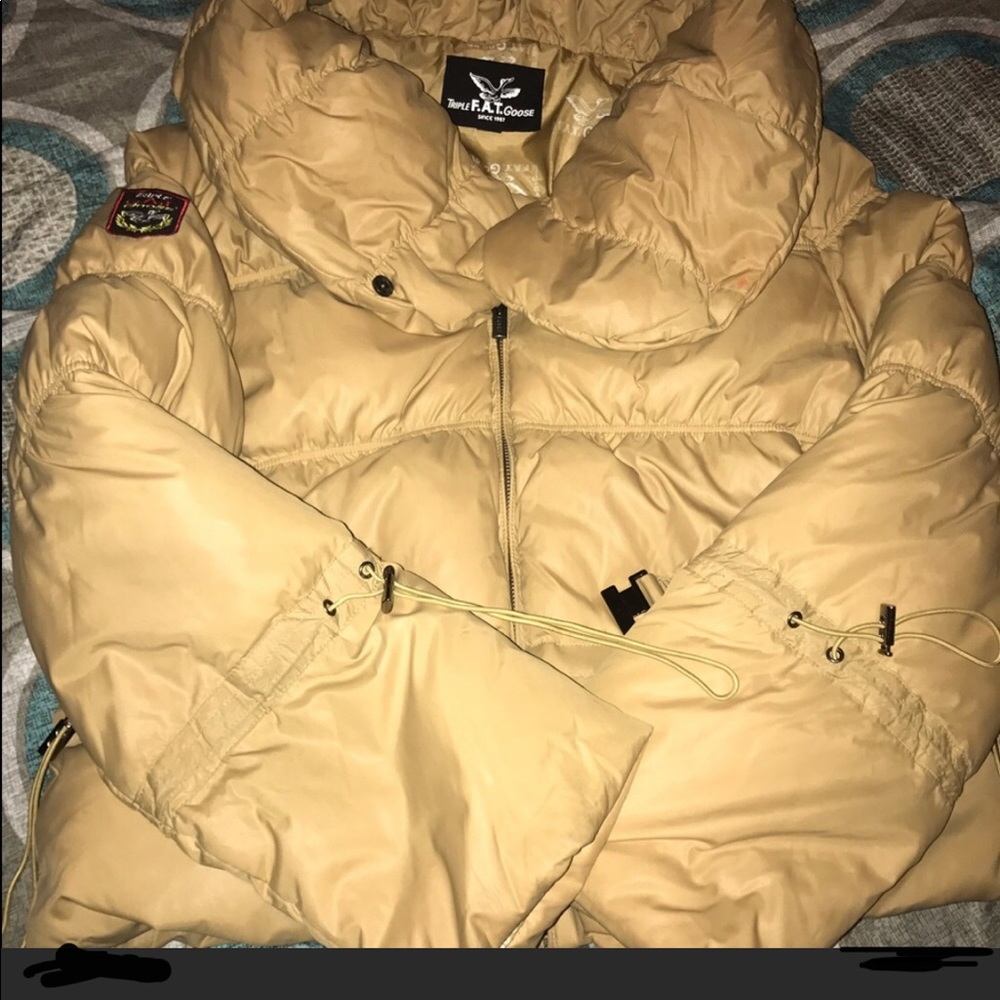 Coat - Picture 5 of 5